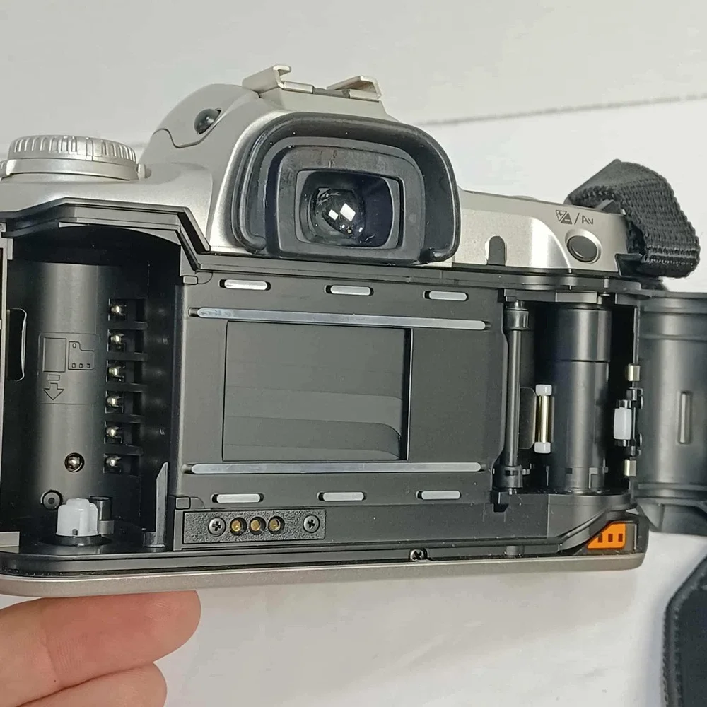 Vintage Pentax ZX-50‎ 35mm SLR Film Camera with Pentax 35-80mm Lens *Untested*